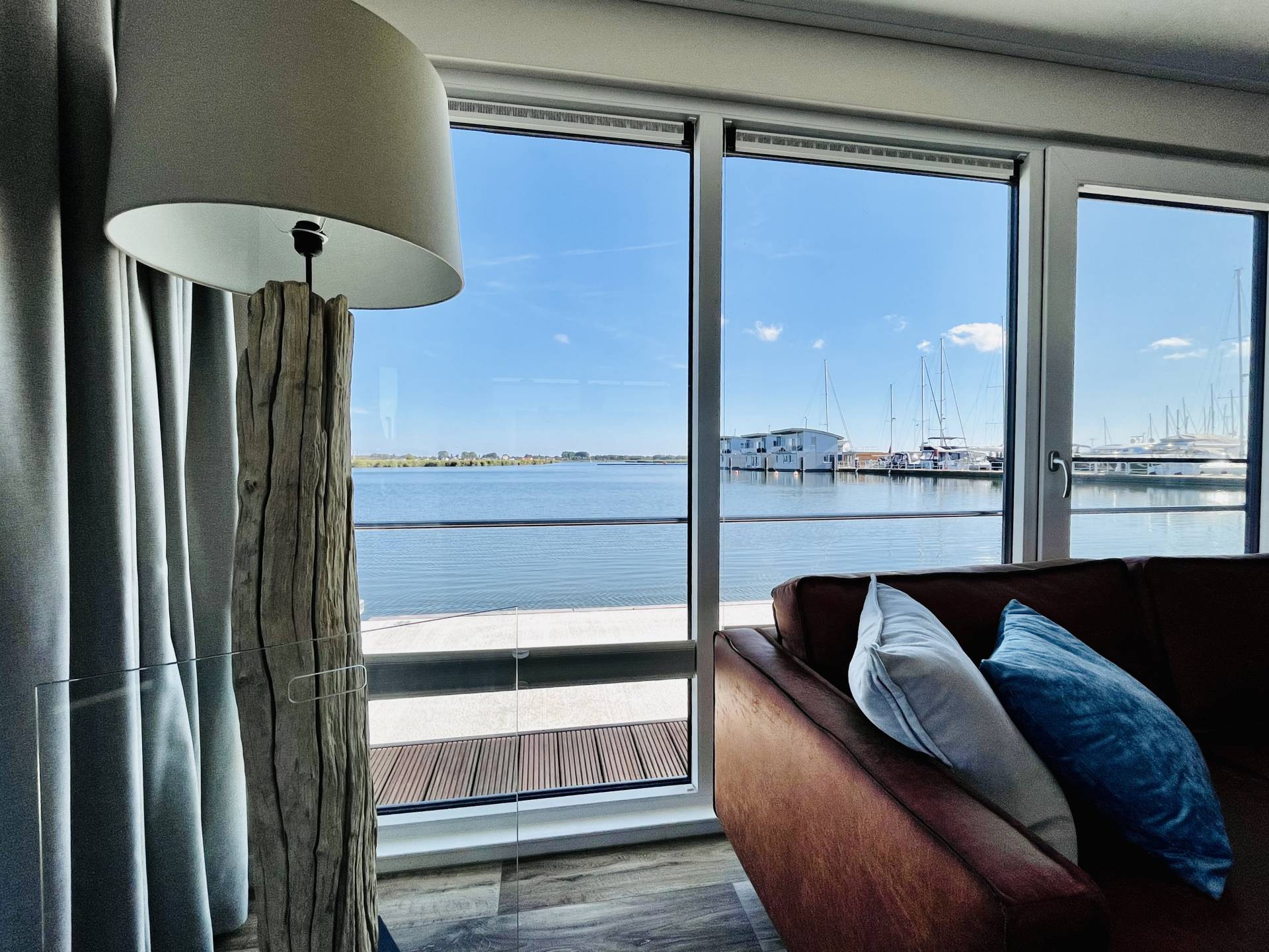 Wohnzimmer im Hausboot SCANDIC