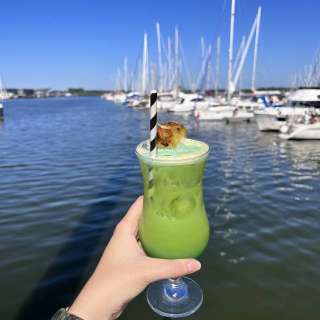 Cocktail am Yachthafen Marina Kröslin