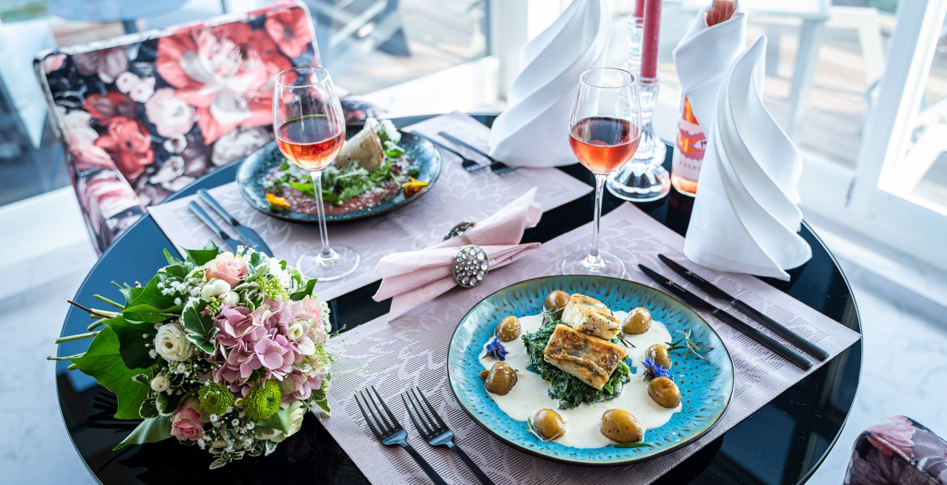 Dinner für 2 mit Wein, Salat und Fisch